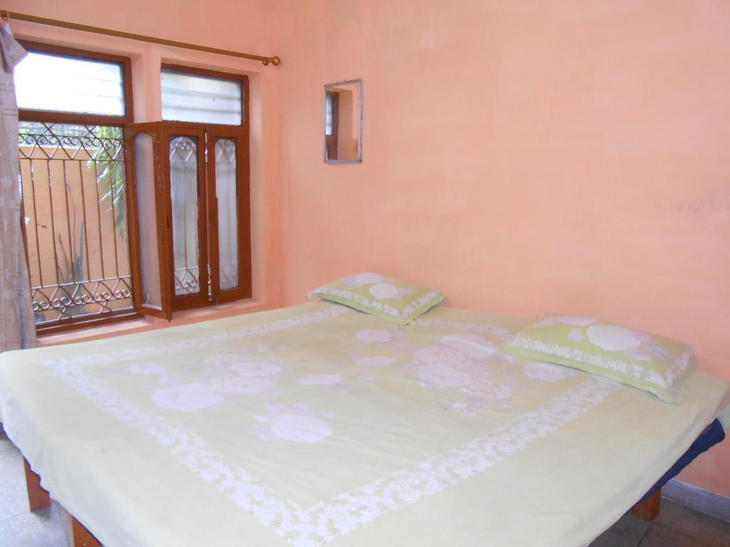 Maruti Guest House Varanasi Ruang foto